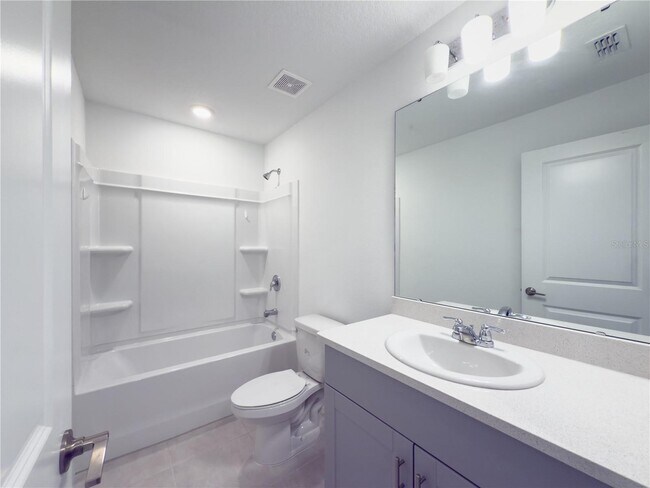 Building Photo - 5060 Spangle Dr