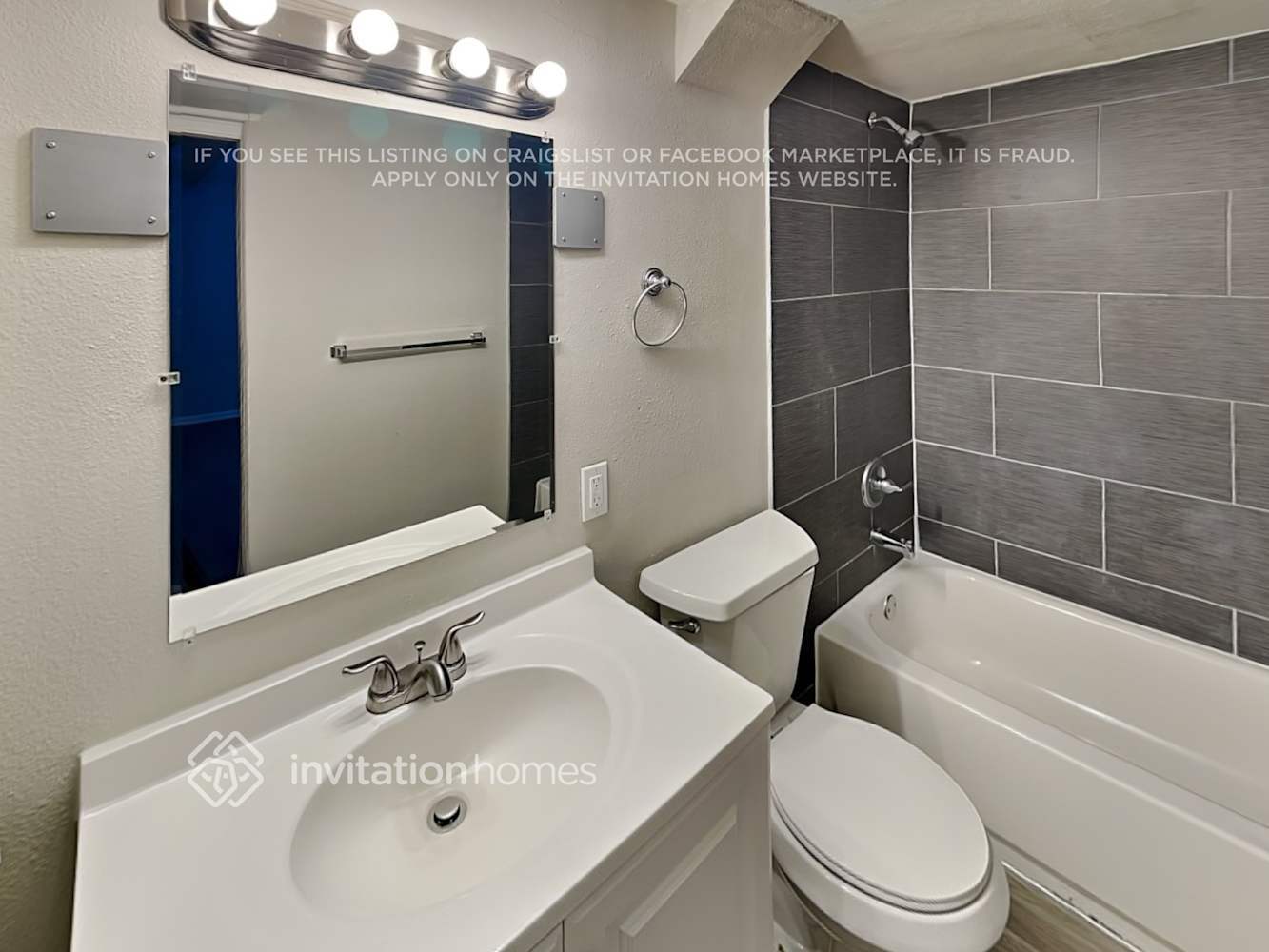 Building Photo - 4142 S Laredo Way