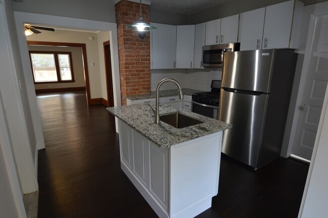 Building Photo - 1533 Spring Garden Ave