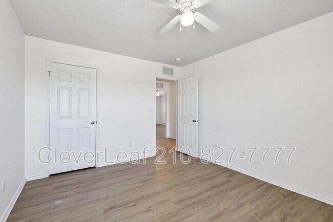Building Photo - 3628 Lazy Diamond