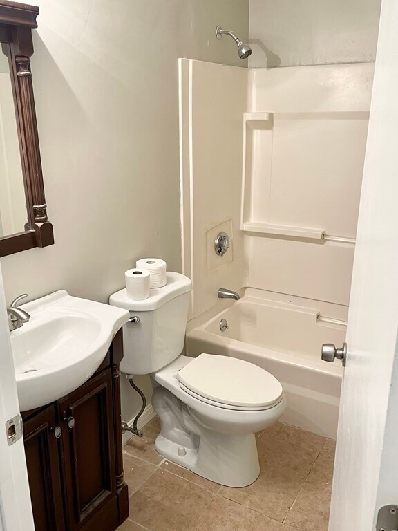 Building Photo - 27 E Concord St