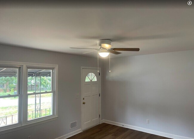 Primary Photo - 401 Morris St