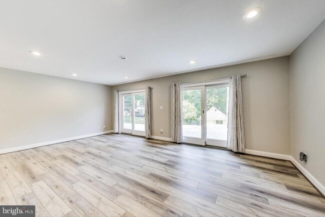 Building Photo - 1426 Carrington Ln