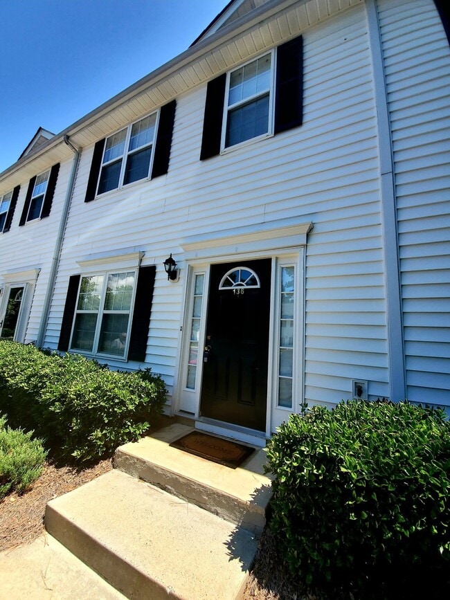 Building Photo - Charming 2 bedroom condo in Pineville !