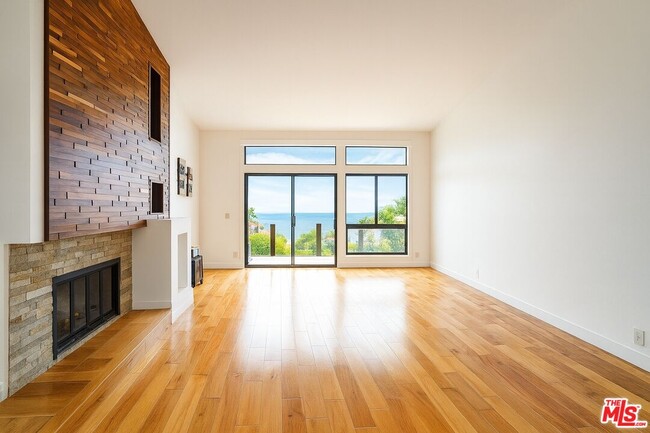 Building Photo - 6401 Via Baron