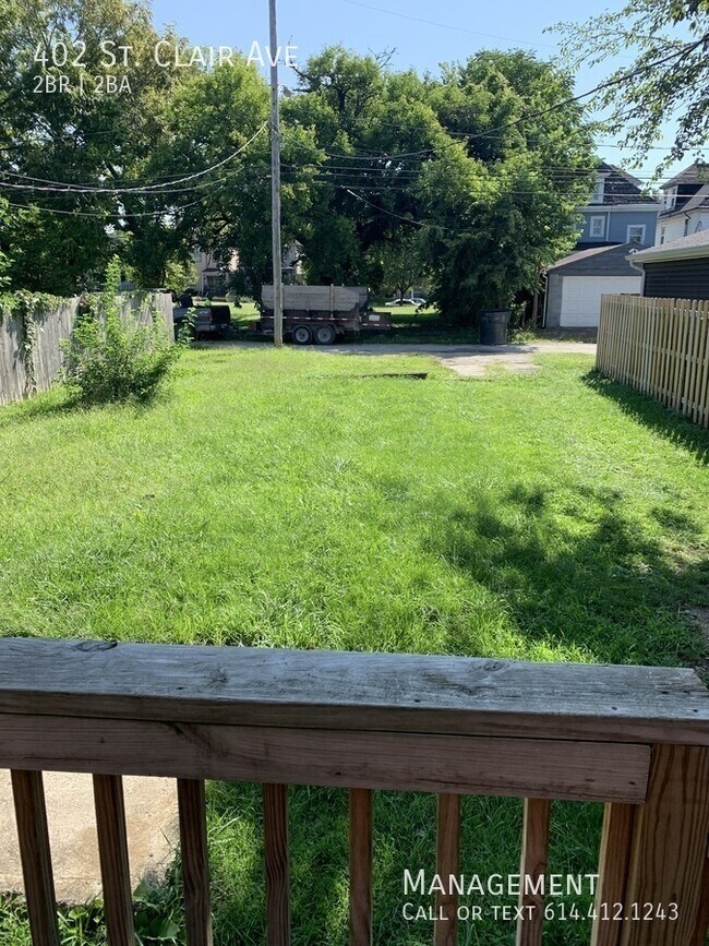 Building Photo - 402 St Clair Ave