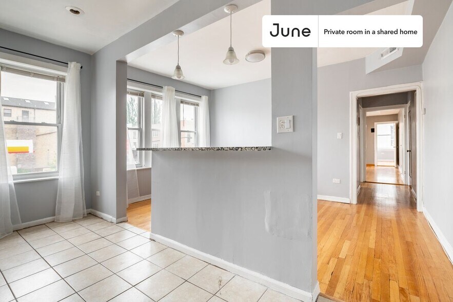 Building Photo - Room in Shared 3 bed/1 bath home