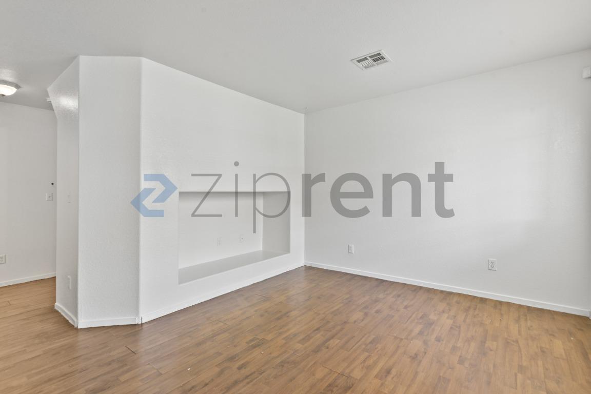 Building Photo - Unit 120