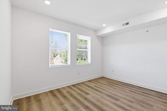 Building Photo - 2534 N 11th St