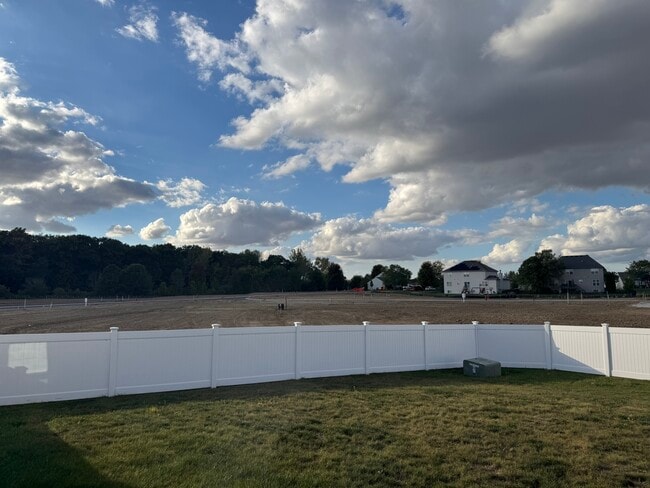 Building Photo - 1309 S Wind Dr
