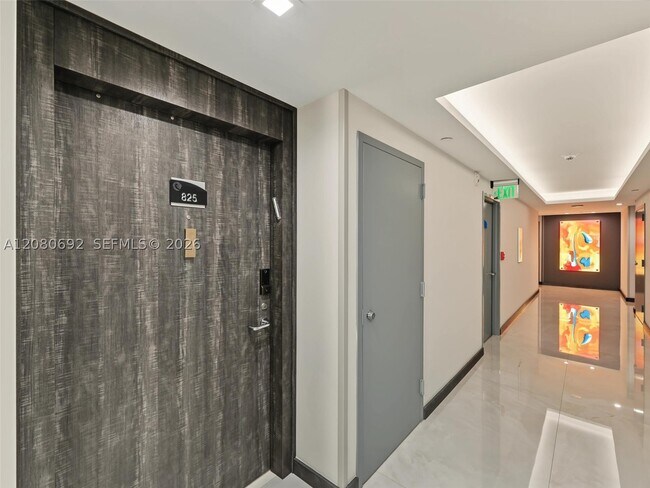 Building Photo - 16445 Collins Ave