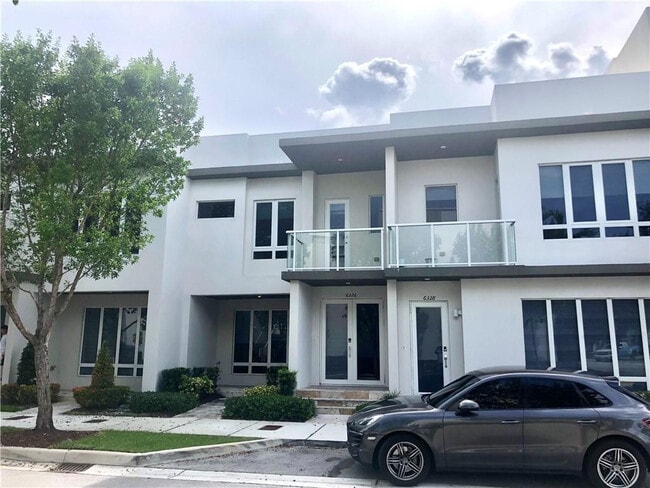 Building Photo - 6326 NW 105th Pl