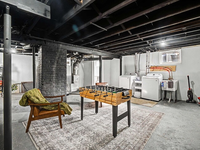 Building Photo - 3457 W 128th St