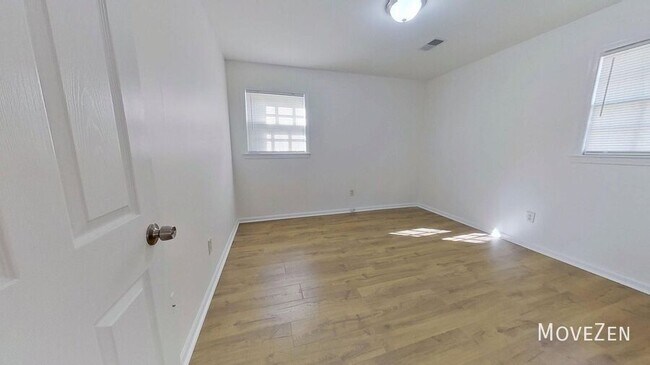 Building Photo - 1209 Sidney Dr