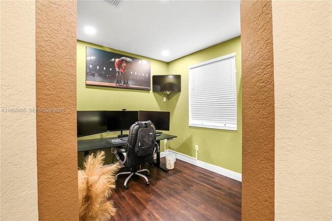 Building Photo - 6037 SW 19th St