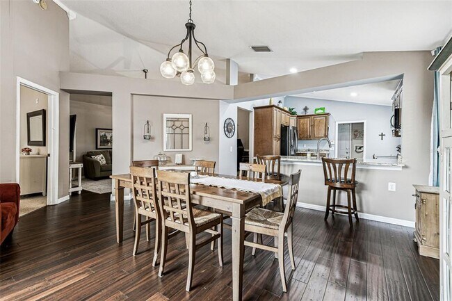 Building Photo - 3843 Bellewater Blvd