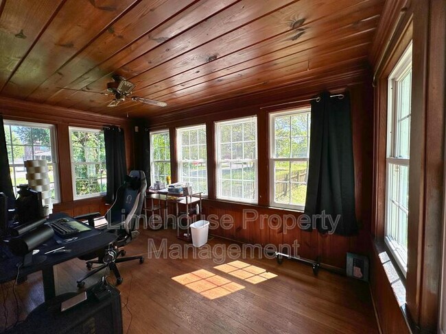 Building Photo - 8577 Granby St
