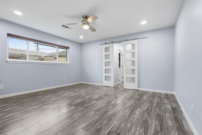Building Photo - 5347 Rutherglenn Dr
