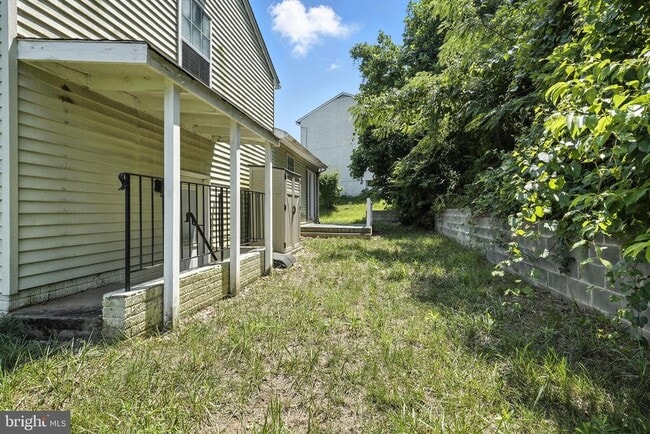 Building Photo - 18202 Macrae Ct