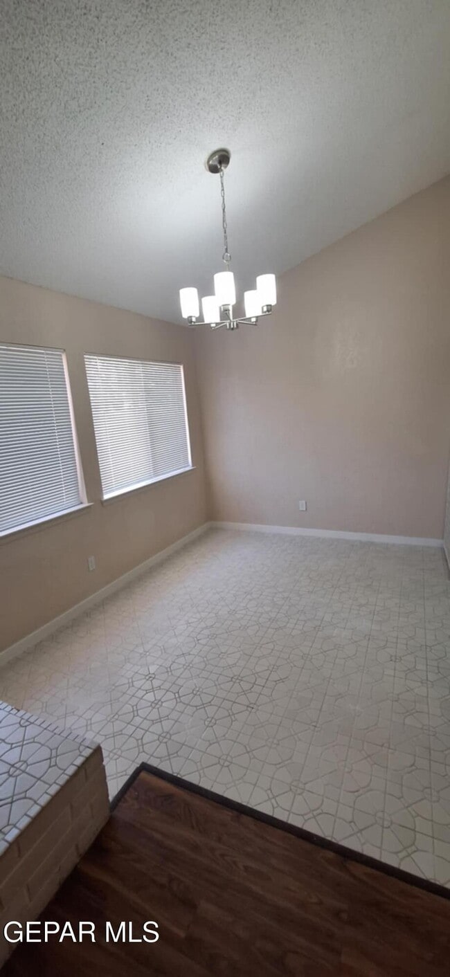 Building Photo - 6617 Dawn Dr