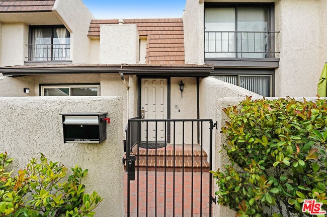 Building Photo - 6232 Nita Ave