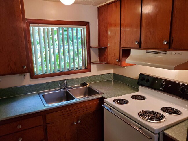 Building Photo - 1395hi