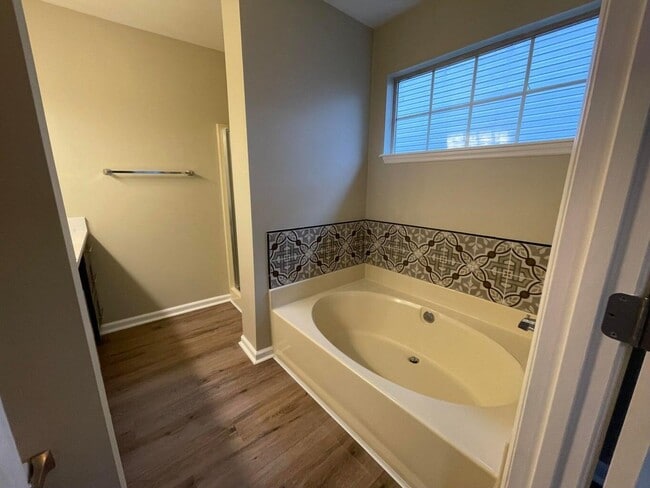 Building Photo - 821 Palomino Ln