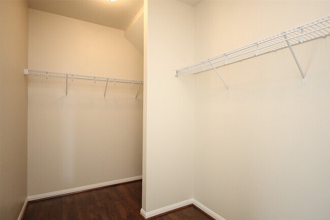 Building Photo - 20620 Lenen Dr