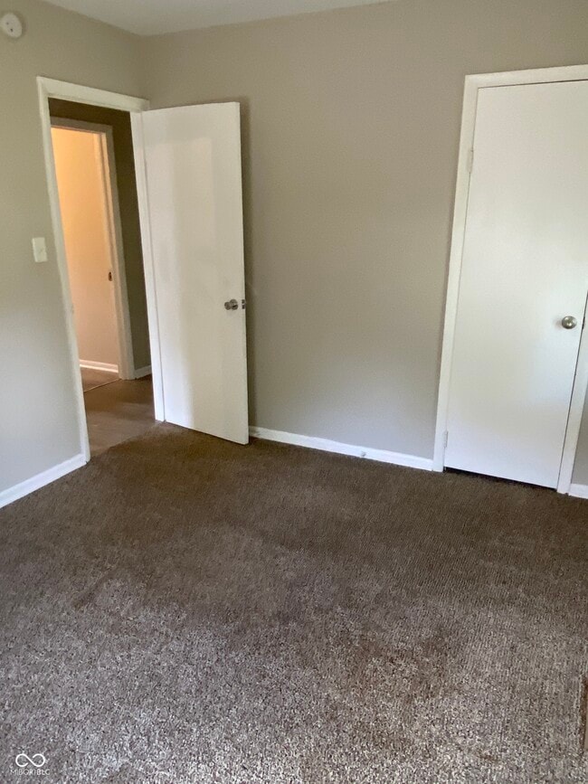 Building Photo - 8845 Robey Dr