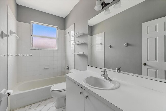 Building Photo - 3375 NE 15th Dr