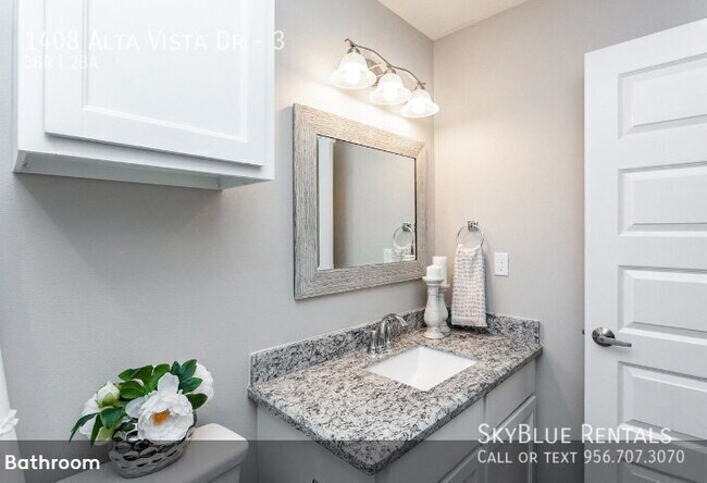 Building Photo - 1408 Alta Vista Dr