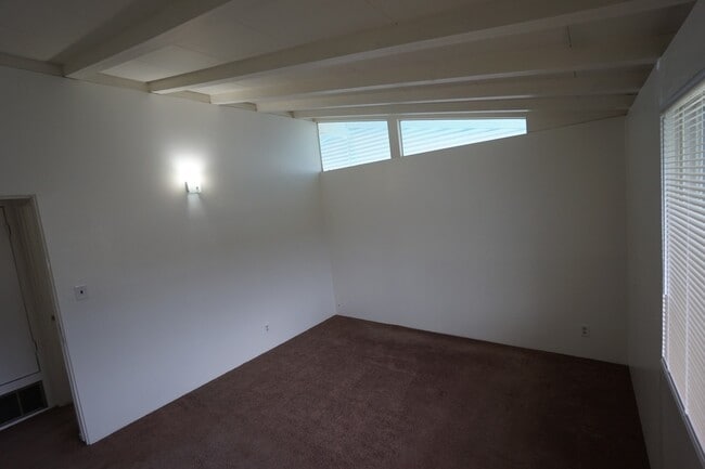 Building Photo - Cozy 4 Bedroom 2 Bathroom House in Glendora