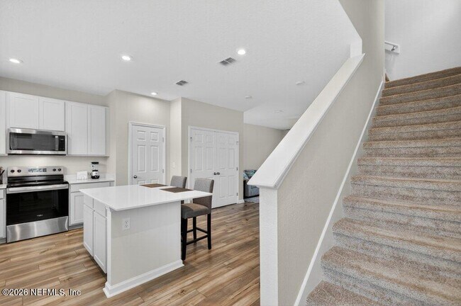 Building Photo - 91 Cordelle St