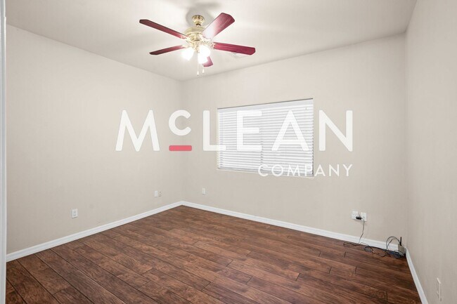 Building Photo - 3 Bed & 3 Bath Home with Private Pool & Spa