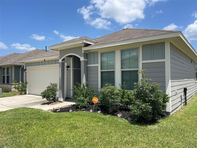Building Photo - 25511 Northpark Lake Dr