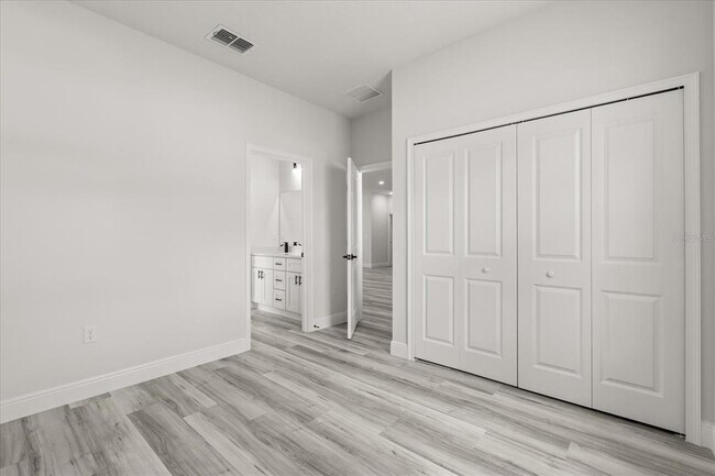 Building Photo - 6761 SW 151 Loop