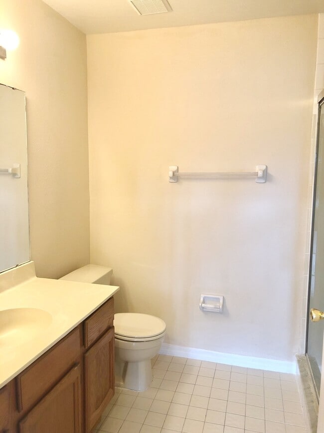 Building Photo - Wedgefield Golf Villa