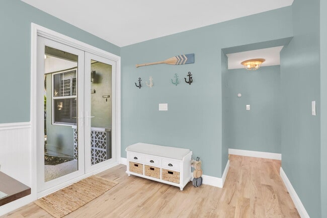 Building Photo - 320 S Ocean Blvd