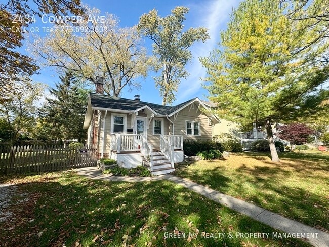 Primary Photo - 2434 Cowper Ave