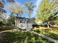 Building Photo - 2434 Cowper Ave