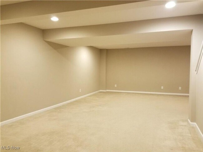 Building Photo - 5055 Lake Forest Dr