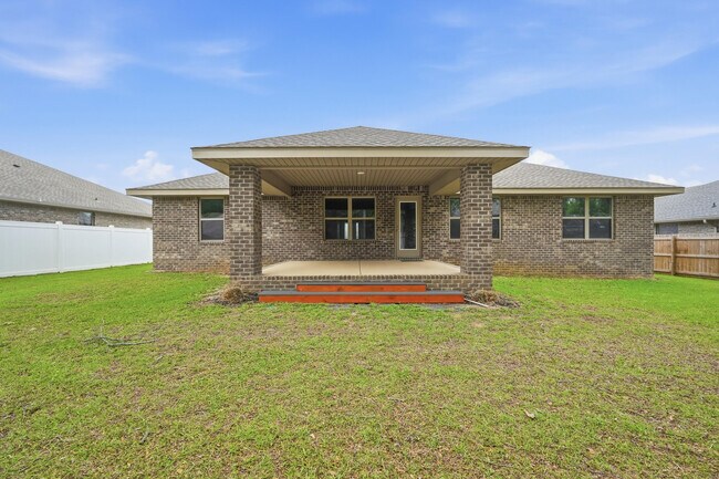 Building Photo - 5810 Crestlake Dr