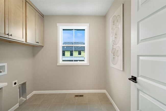 Building Photo - 7001 NE 132nd Way