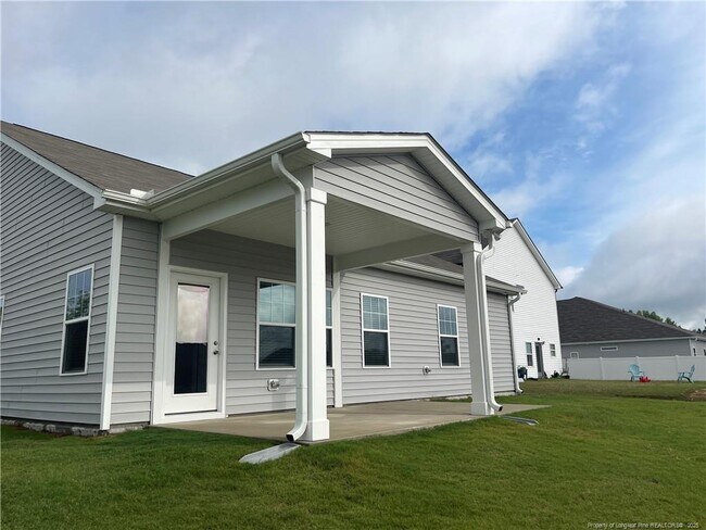 Building Photo - 453 Troy Dr