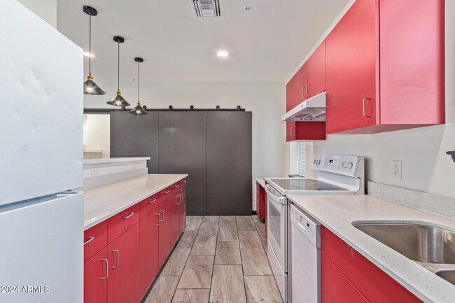 Building Photo - 129 N 11th Ave