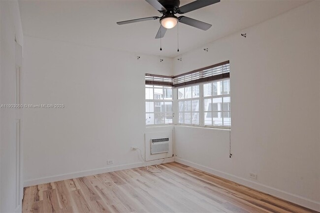 Building Photo - 2383 Flamingo Dr