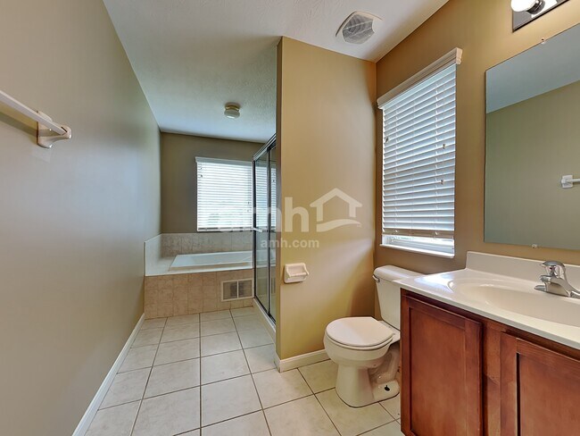 Building Photo - 1509 Dorset Way