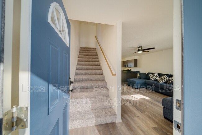 Building Photo - 55 S Pinegrove Rd