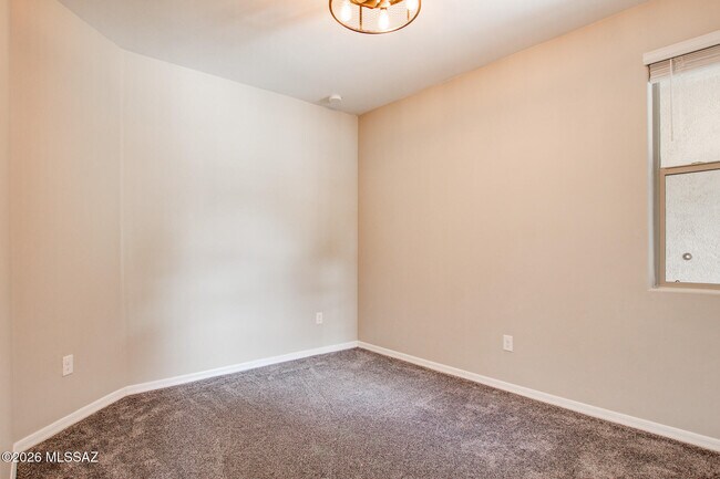 Building Photo - 16001 N Columbus Blvd