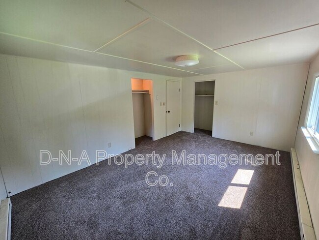 Building Photo - 119 Maggie Way